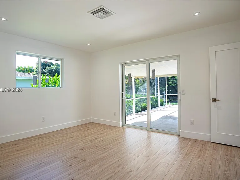 15340 SW 85th Ave — Photo 21