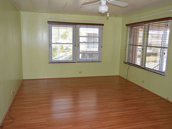 3rd image of 28 Deer Ln