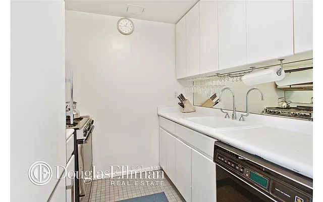 Sold by Douglas Elliman | media 9