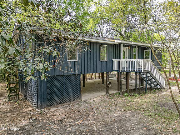 5th image of 12076 Riverbend Dr