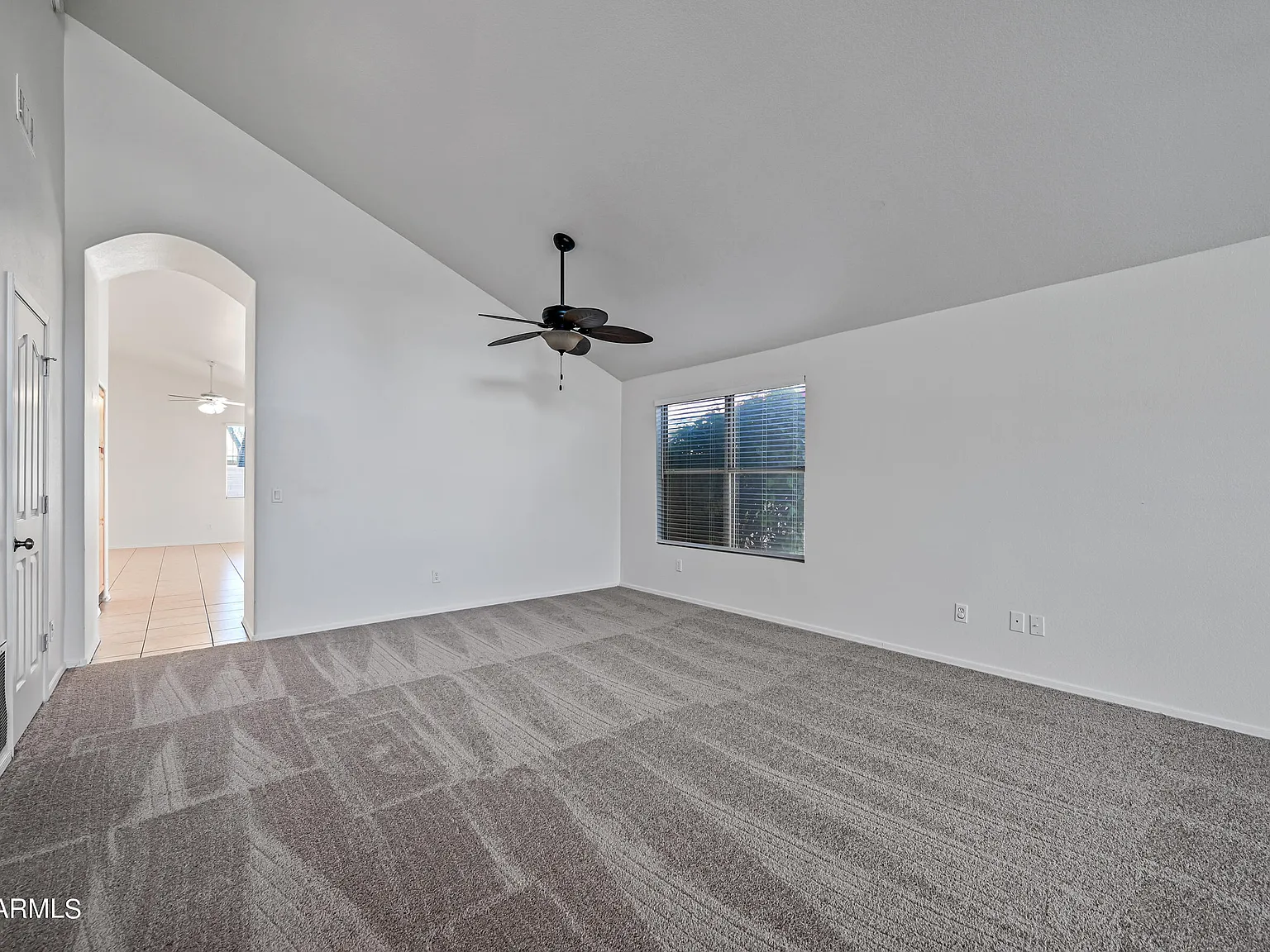 3 bed, 2.0 bath, 1678 sqft, $2,000 — Photo 2