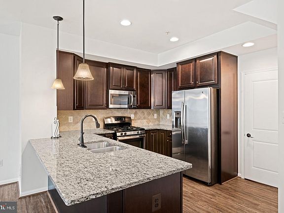3rd image of 6408 Walcott Ln