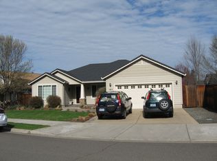 161 Glenwood Dr, Eagle Pt, OR 97524