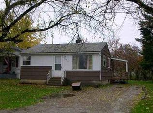 2084 E Williamson St, Burton, MI 48529