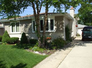 327 S Addison Ave, Villa Park, IL 60181