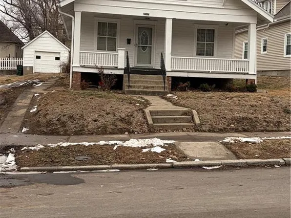 2907 Felix St, Saint Joseph, MO 64501