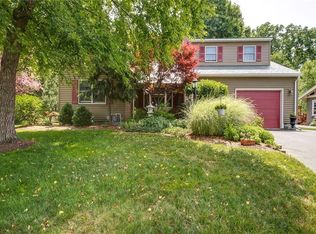318 Brooklea Dr, Fayetteville, NY 13066