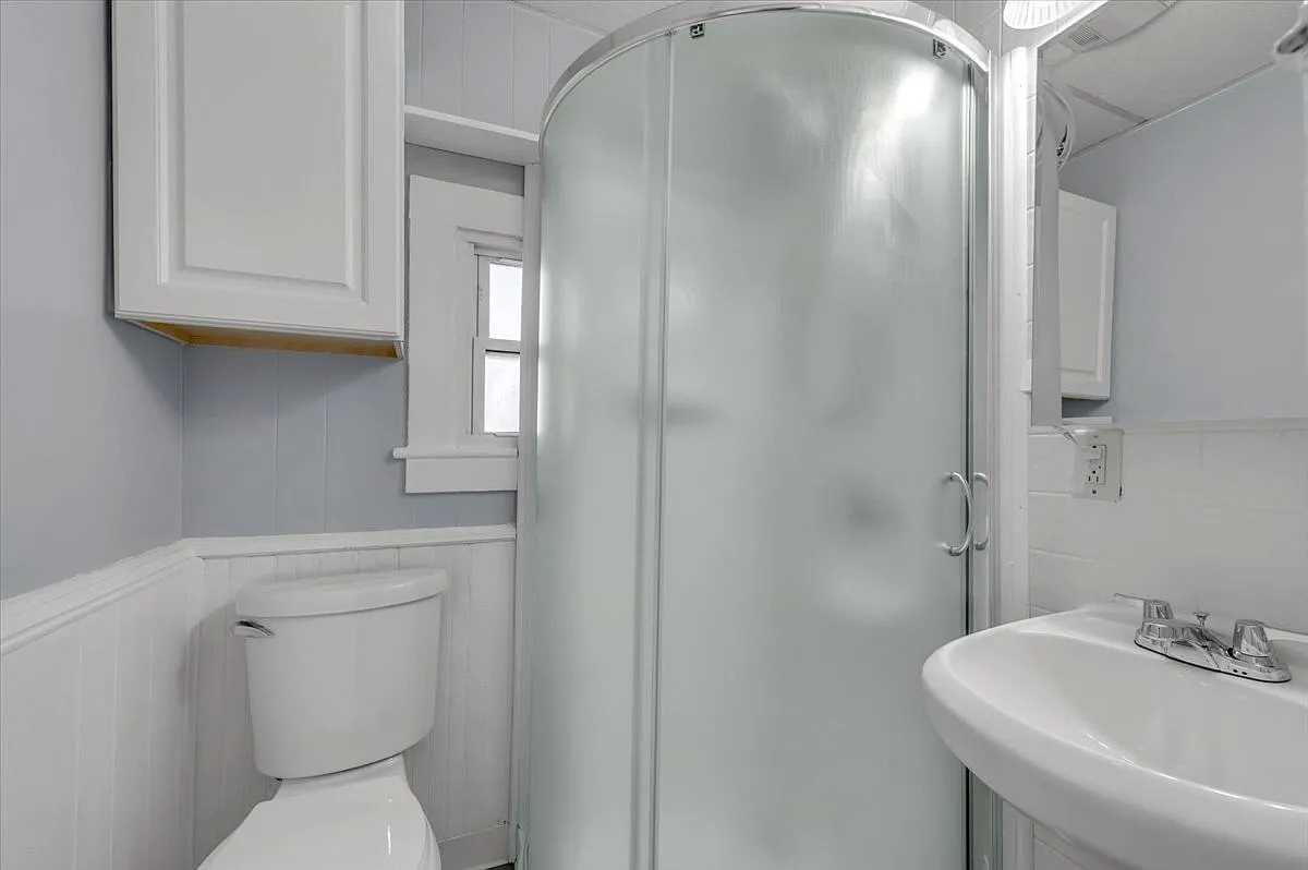 15-19 Thibault Ave - 15 — Photo 3