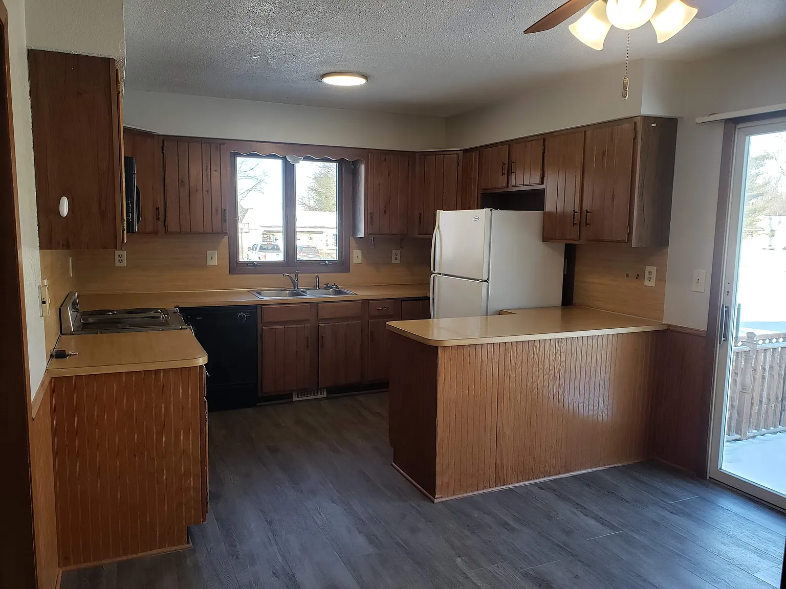 1011 W Main St — Photo 3