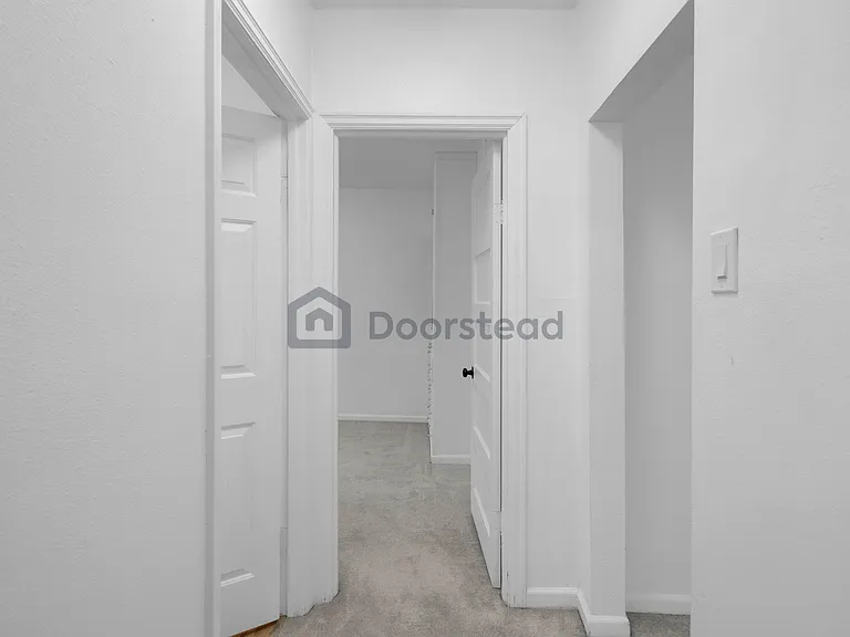 5536 38th Ave NE — Photo 30