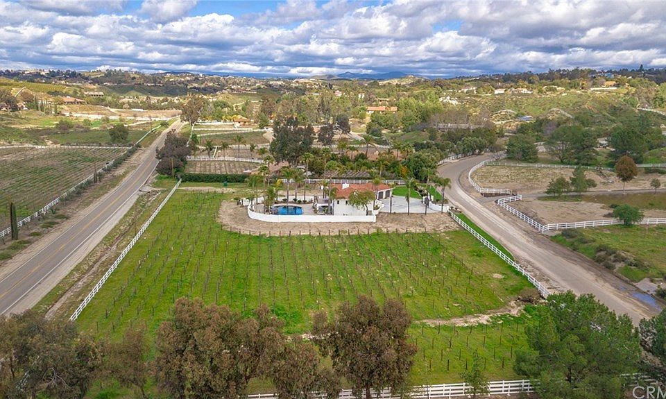 1st image of 40195 Chaparral Dr