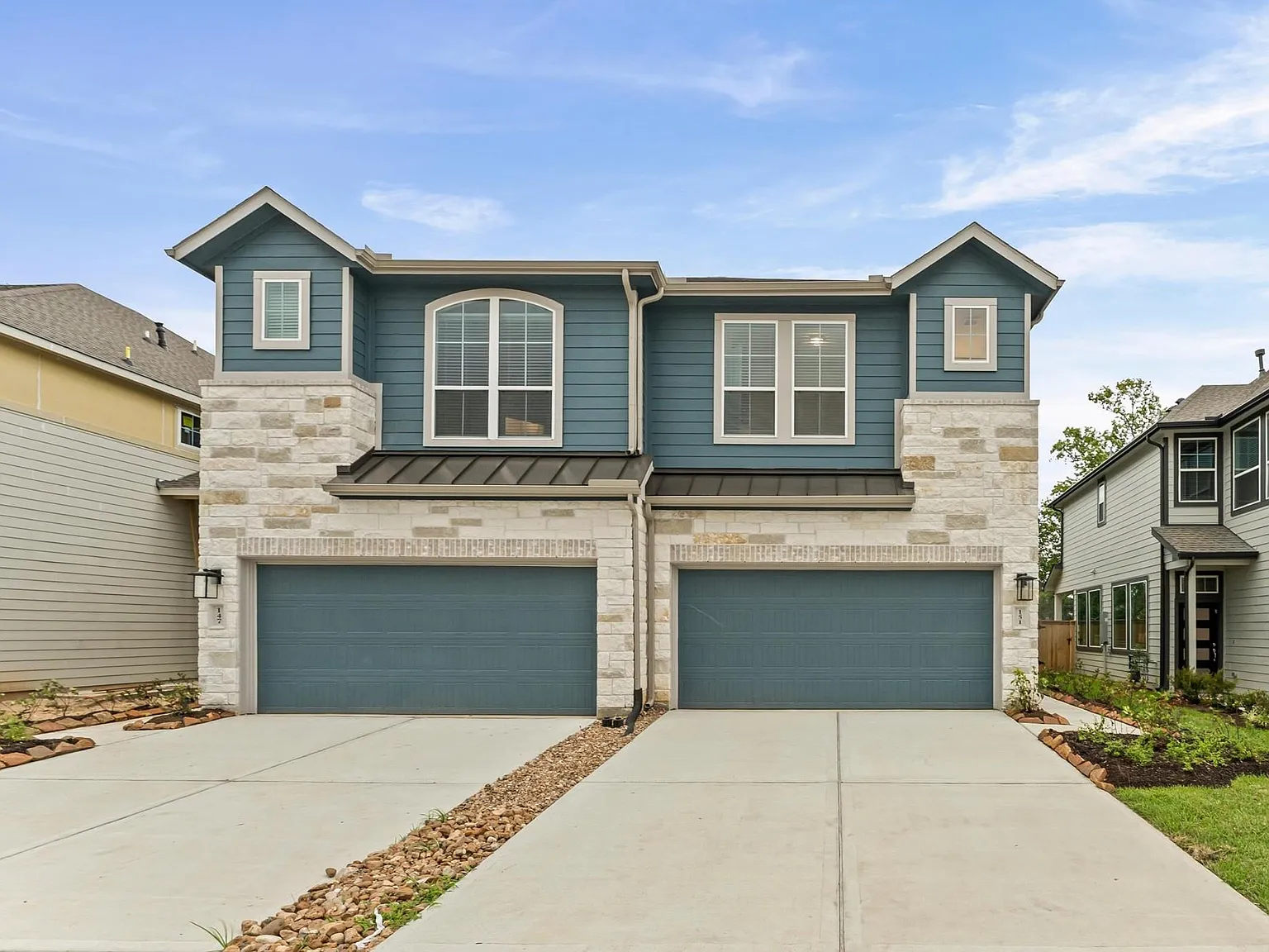 3 bed, 2.5 bath, 2098 sqft, $2,300 — Photo 2