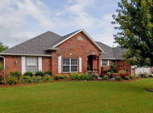 4706 W New Bridge Rd, Fayetteville, AR 72704