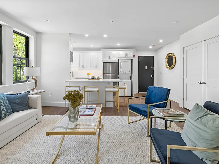 214 5th Ave #11 — Photo 9