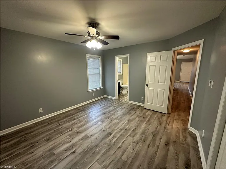 2127 Fairbrother St — Photo 14