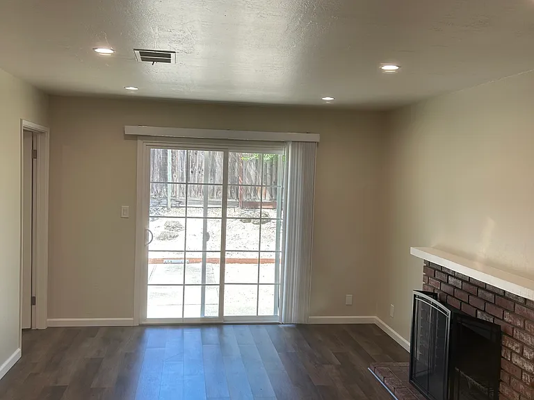 259 Lander Pl — Photo 5