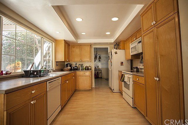 2nd image of 6882 Bridgewater Dr