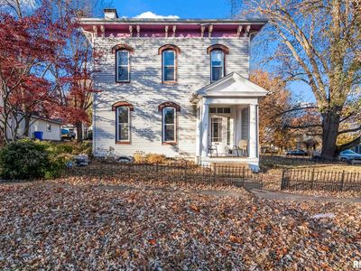 203 W Sheridan Rd, Petersburg, IL, 62675