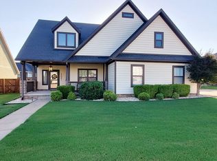 1304 Chancery Ln, Cave Springs, AR 72718