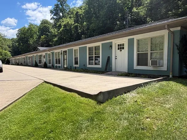 000 Cherry Brook Drive, Wheeling, WV 26003