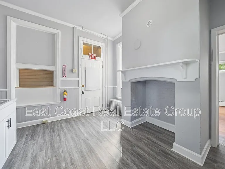 323 N Potomac St #1 — Photo 9