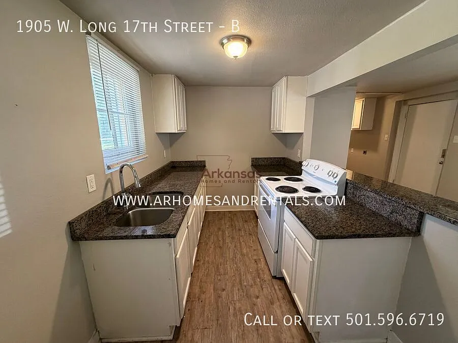 1905 W. Long 17th Street | 2 Bedrooms | 1 Bathroom *1/2 Off First Month's Rent* — Photo 3