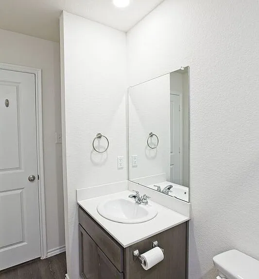 1111 Emerald Gate Dr — Photo 16