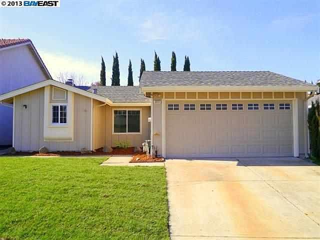 1st image of 2211 Grouse Way