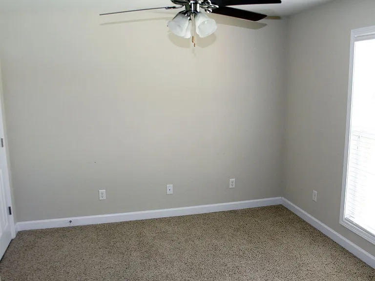 113 Stonehedge Dr — Photo 14