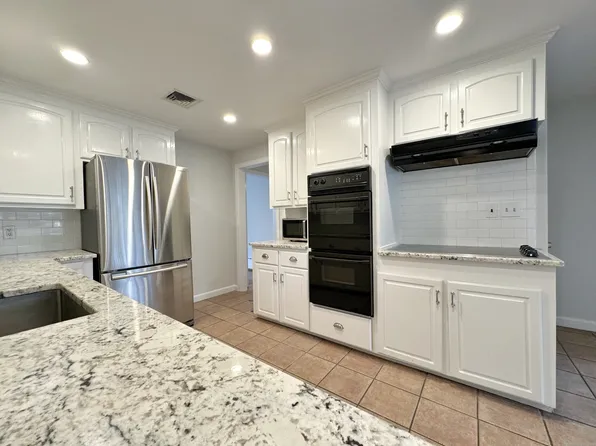 7 Starlight Drive, Norwalk, CT 06851