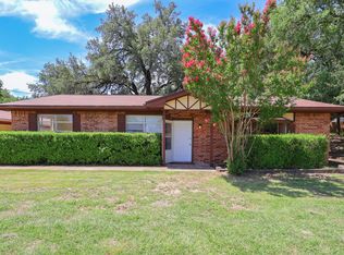 1203 E Apache Trl, Granbury, TX 76048