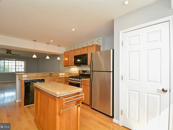 5th image of 1485-1485 N Van Dorn St #B