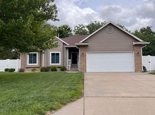 2708 Acacia Ave, Newton, KS 67117