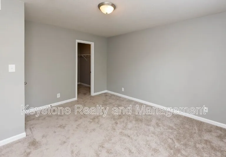 Royster Lane — Photo 128
