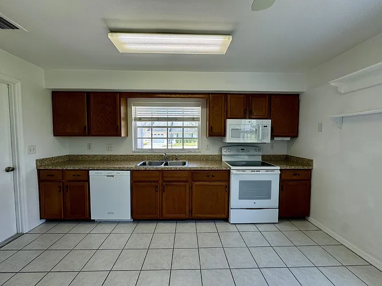 1455 Disston Ave — Photo 20