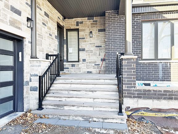 3rd image of 204 Mary St