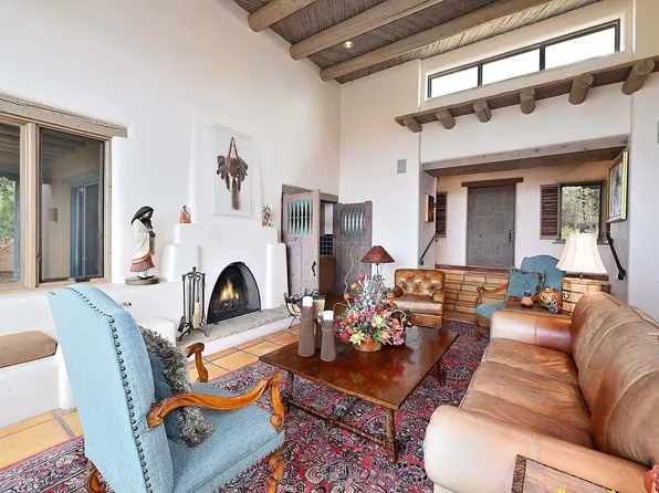213 Tano Rd, Santa Fe, NM 87506