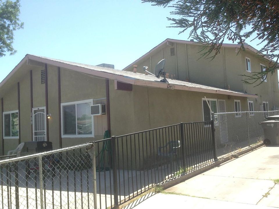 2nd image of 709 N Fisher St