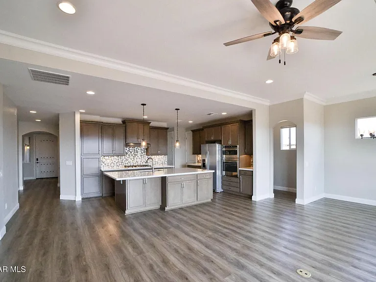 7037 N Robin Nest Ct — Photo 4
