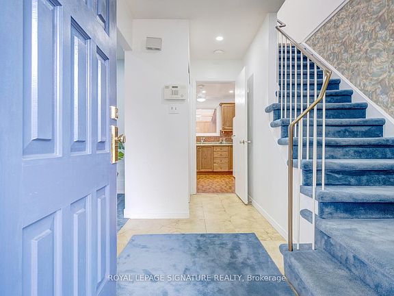 5th image of 77 McCraney St W