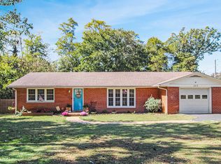 223 Lake Dr, Mayfield, KY 42066
