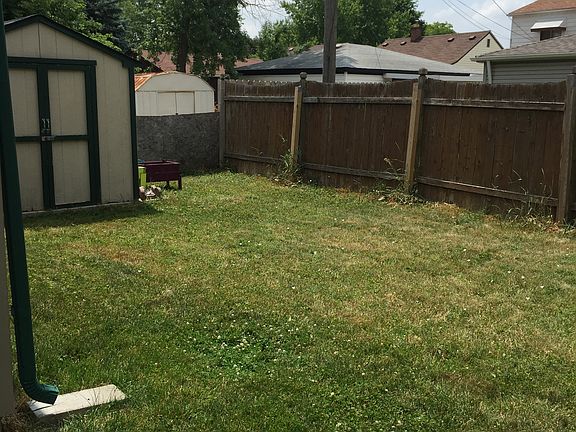 5th image of 13494 Poplar St