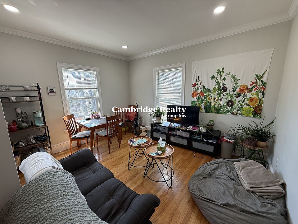 1st image of 15 Emerson St #2