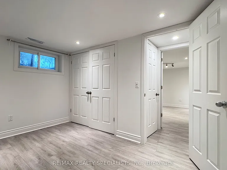 131 Searle Ave #BASEMENT — Photo 20
