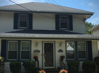 13732 220th St, Springfield Gardens, NY 11413