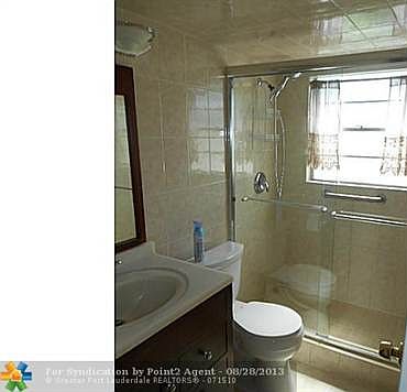 5th image of 445 Tilford #U