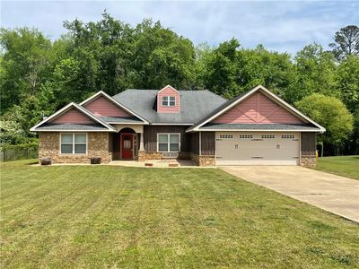 19 Isbell Rd, Fort Mitchell, AL, 36856