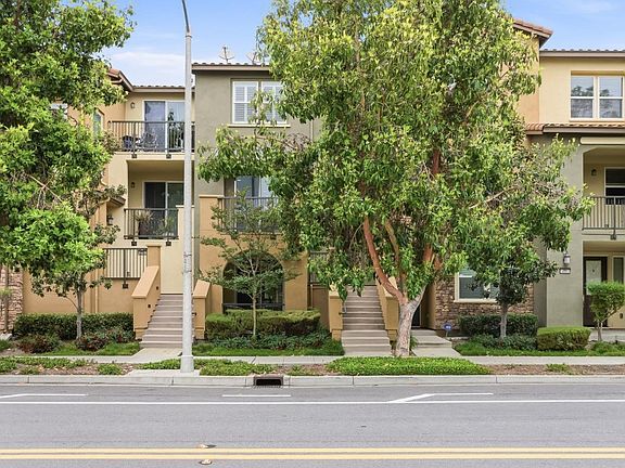 2nd image of 925 Indian Wells Ave