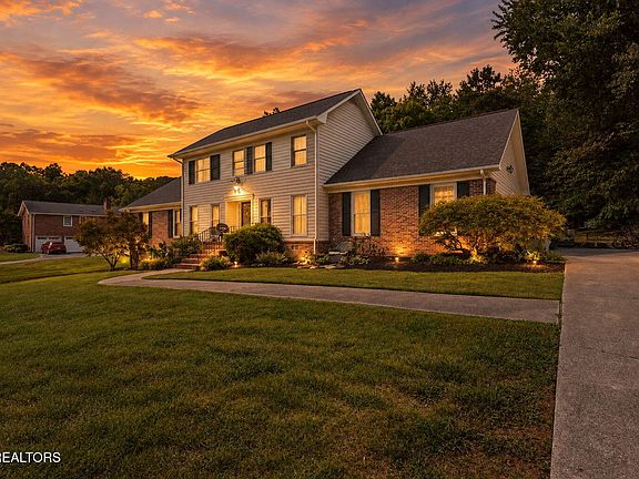 3rd image of 103 Baker Ln