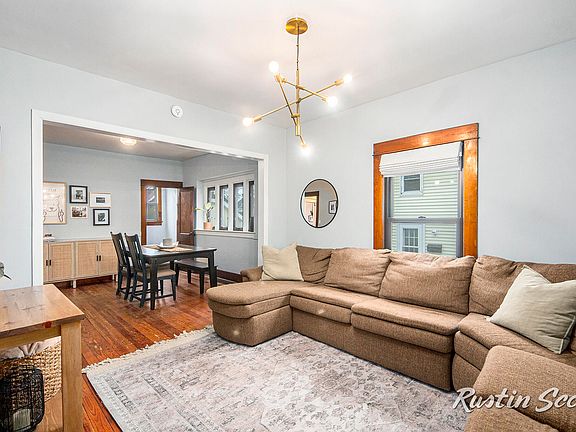 4th image of 1140 Powers Ave NW